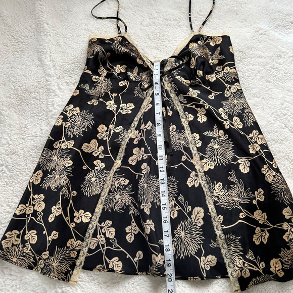 Victoria Secret Women's Black Floral Lace‎ Front Tie Sleep Cami Size Small - Picture 4 of 7
